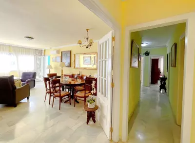 Middle Floor Apartment in Estepona