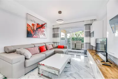 Ground Floor Apartment in Nueva Andalucía