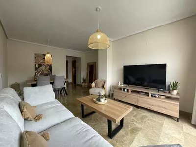Middle Floor Apartment in Estepona