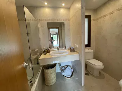 Middle Floor Apartment in Estepona
