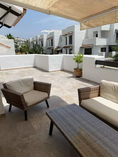 Middle Floor Apartment in Estepona