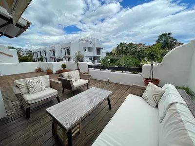 Middle Floor Apartment in Estepona
