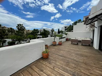 Middle Floor Apartment in Estepona