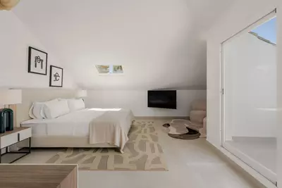 Top Floor Apartment in Nueva Andalucía