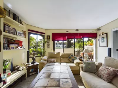 Middle Floor Apartment in Elviria