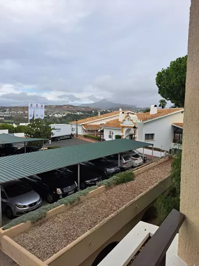 Middle Floor Apartment in Estepona