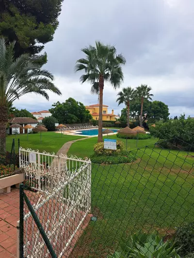 Middle Floor Apartment in Estepona