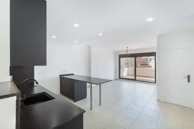 Middle Floor Apartment in Nueva Andalucía