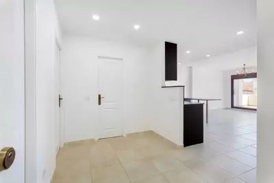 Middle Floor Apartment in Nueva Andalucía