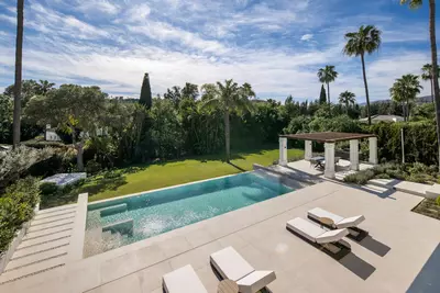 Detached Villa in Nueva Andalucía