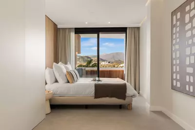 Middle Floor Apartment in Nueva Andalucía