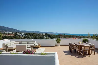 Middle Floor Apartment in Nueva Andalucía