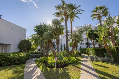 Middle Floor Apartment in Nueva Andalucía