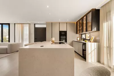 Middle Floor Apartment in Nueva Andalucía