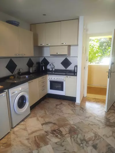 Middle Floor Apartment in Elviria