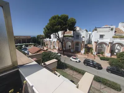 Middle Floor Apartment in Elviria
