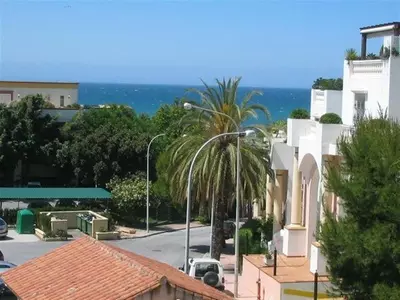 Middle Floor Apartment in Elviria