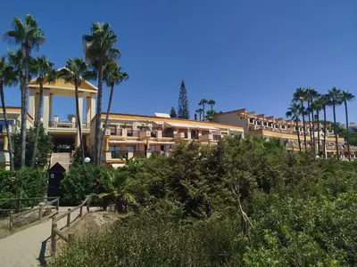 Middle Floor Apartment in Elviria