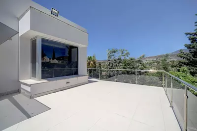 Detached Villa in Nueva Andalucía