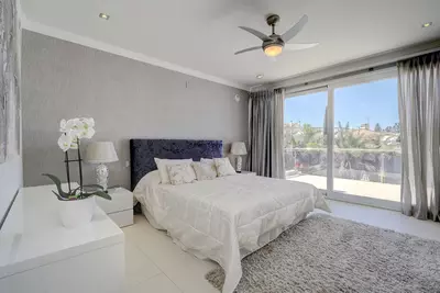 Detached Villa in Nueva Andalucía