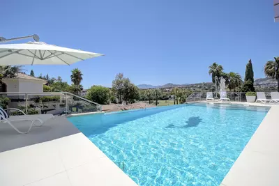 Detached Villa in Nueva Andalucía