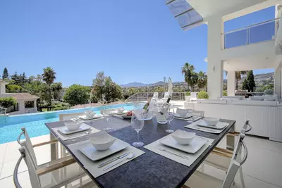 Detached Villa in Nueva Andalucía