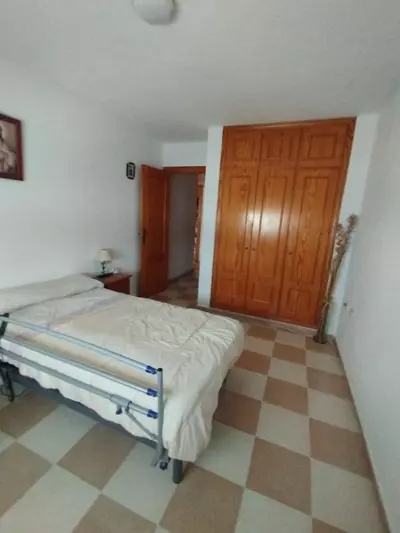 Middle Floor Apartment in Estepona