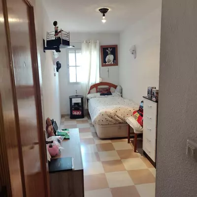 Middle Floor Apartment in Estepona