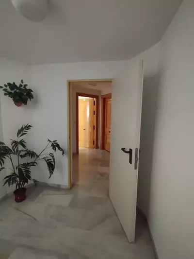 Middle Floor Apartment in Estepona