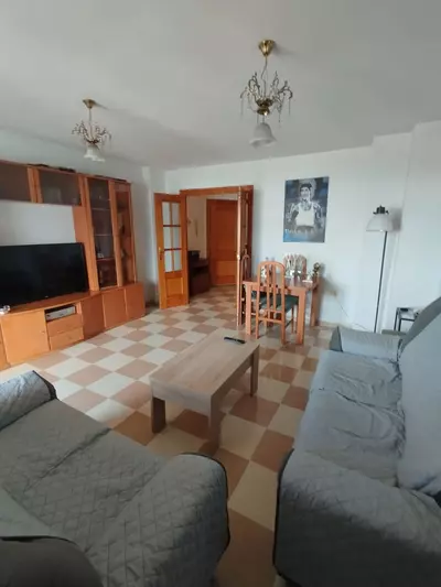 Middle Floor Apartment in Estepona