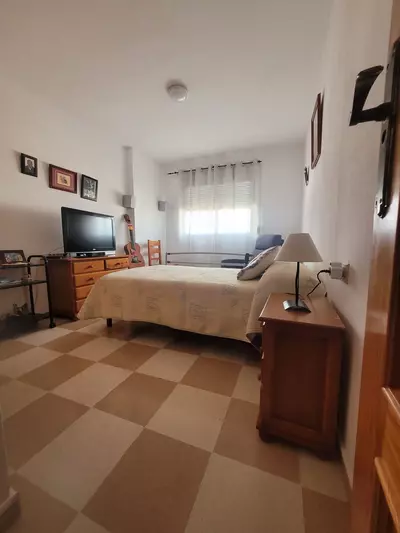 Middle Floor Apartment in Estepona