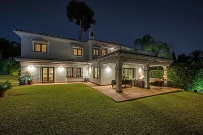 Detached Villa in Los Monteros
