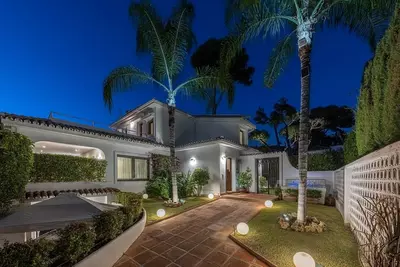 Detached Villa in Los Monteros