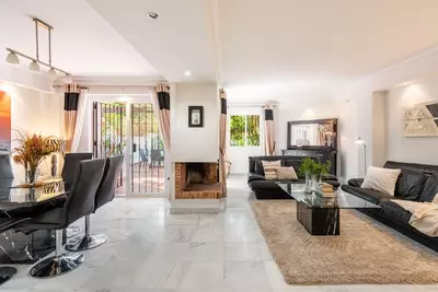 Townhouse in Nueva Andalucía