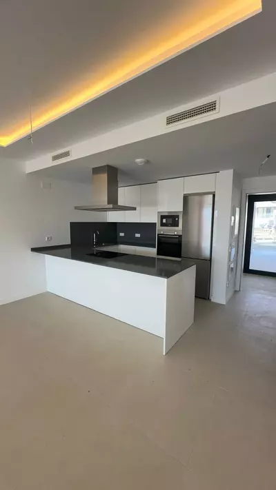 Middle Floor Apartment in Estepona