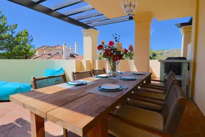 Middle Floor Apartment in Benahavís
