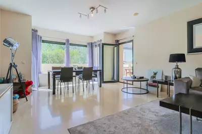 Middle Floor Apartment in Benahavís
