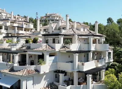 Middle Floor Apartment in Benahavís