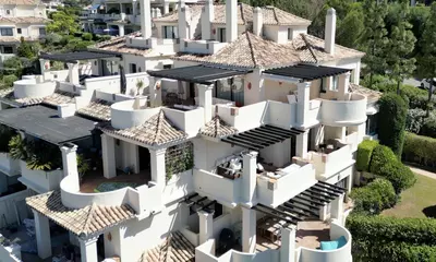 Middle Floor Apartment in Benahavís