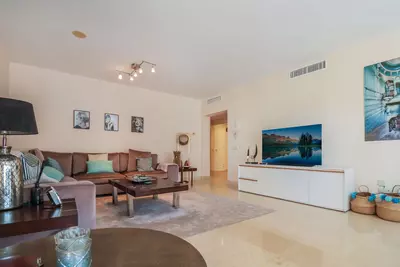 Middle Floor Apartment in Benahavís