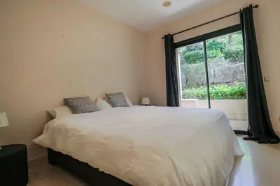 Middle Floor Apartment in Benahavís