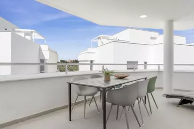 Middle Floor Apartment in Cancelada