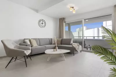 Middle Floor Apartment in Cancelada