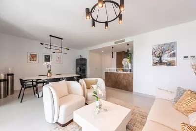 Middle Floor Apartment in Bel Air