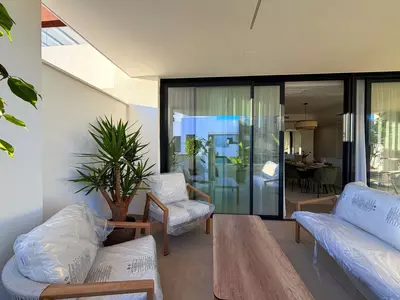 Middle Floor Apartment in Cancelada