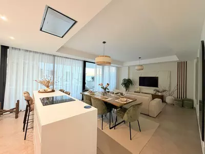 Middle Floor Apartment in Cancelada