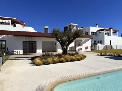 Middle Floor Apartment in Cancelada