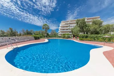 Middle Floor Apartment in Guadalmina Alta