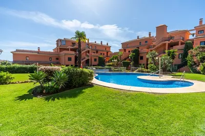 Middle Floor Apartment in Elviria