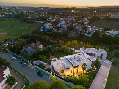 Detached Villa in Nueva Andalucía